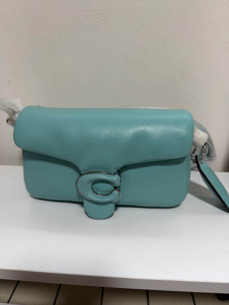 Light Blue LeatherCOACH  size 20 , Shoulder Bag