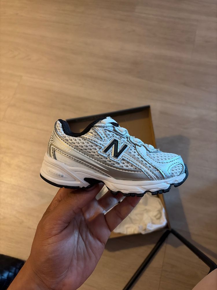 New Balance White And Grey Athletic Shoe