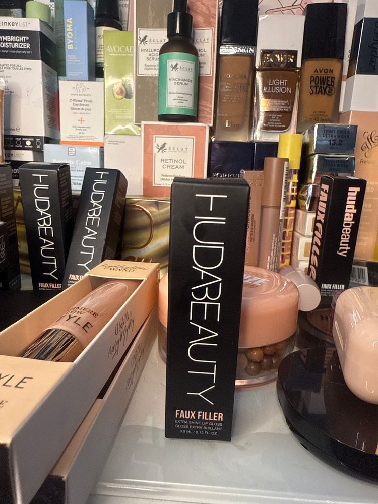Huda Beauty Huda Beauty Faux Filler product image