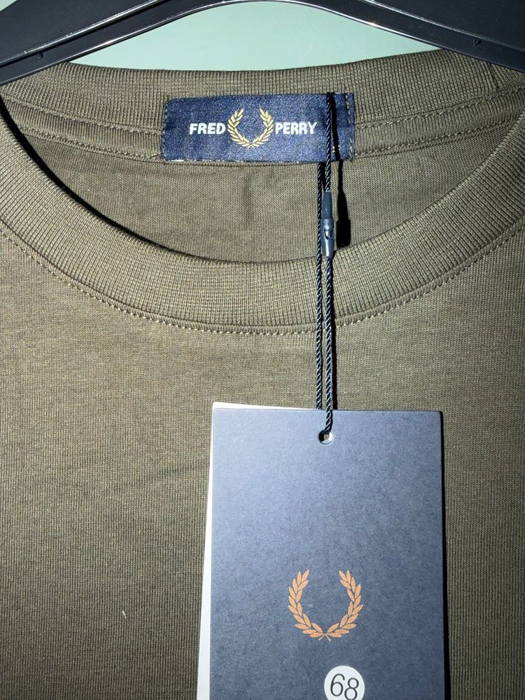 Fred Perry Dark Green Textured Laurel Wreath T-Shirt image 2