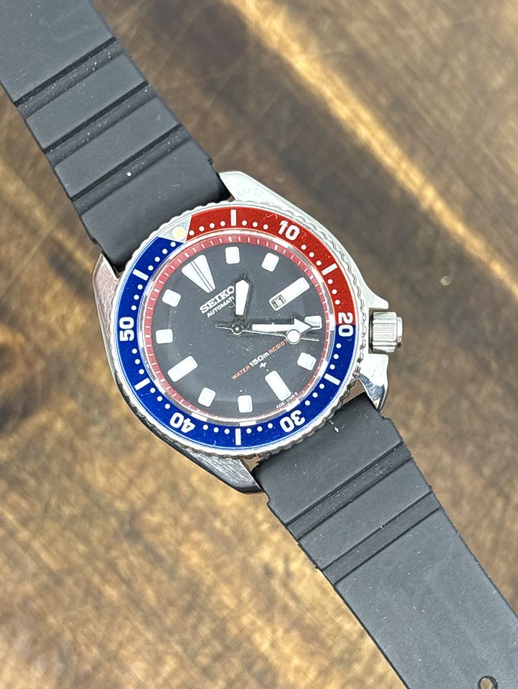 Vintage Seiko Automatic Diver Pepsi Bezel Watch – 150M – Black Dial – Day/Date