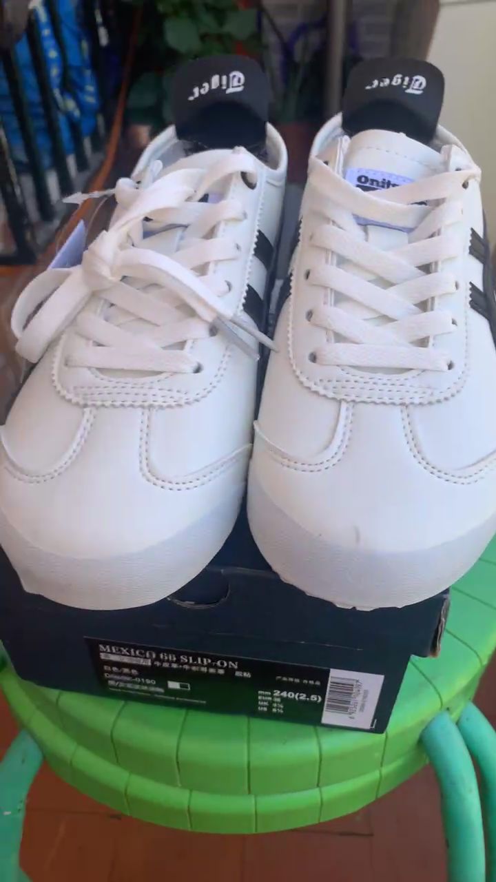 Onitsuka Tiger Sneakers image 1
