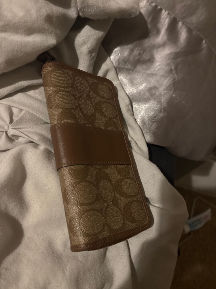Coach Coach Brown Signature Zip Wallet product image