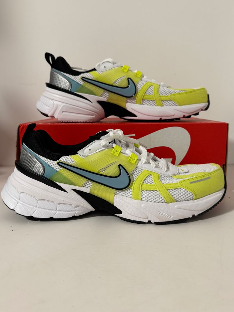 Nike Nike V2K Run Women'S Sneakers product image