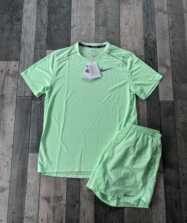 Nike Dri-Fit Miler T-shirt & Short Set ‘Vapour Green’ - Size Medium 