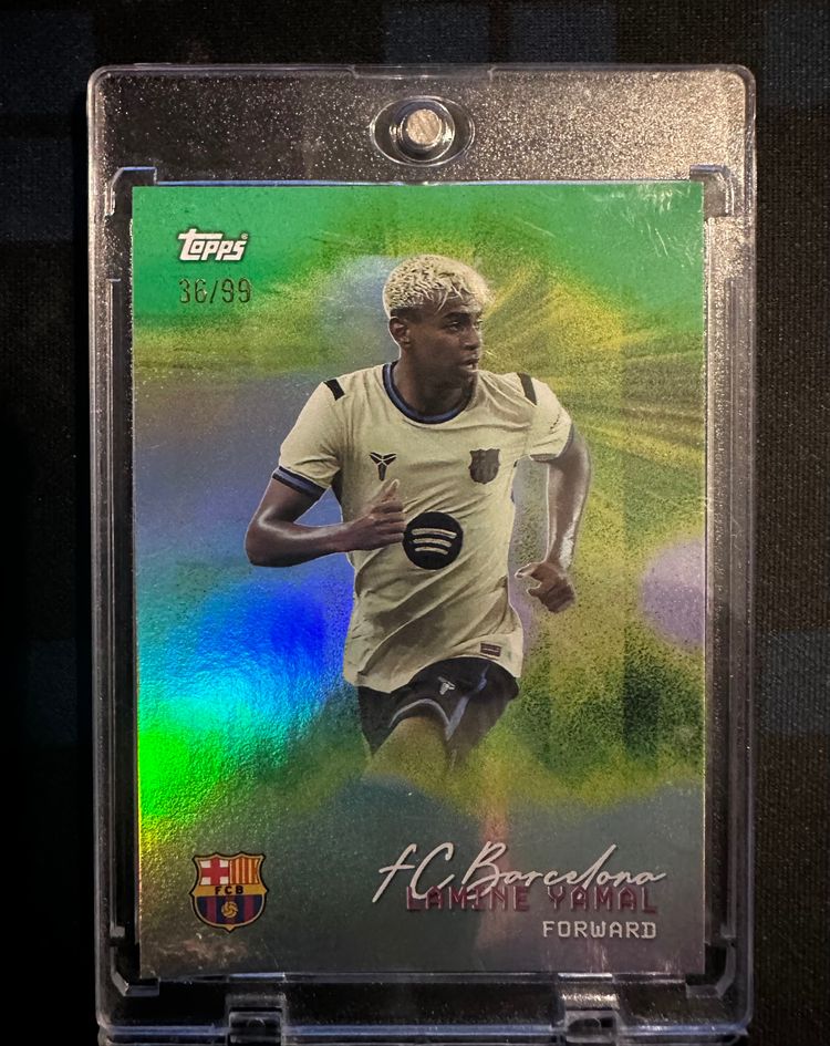 Lamine Yamal /99 team set pursuit 