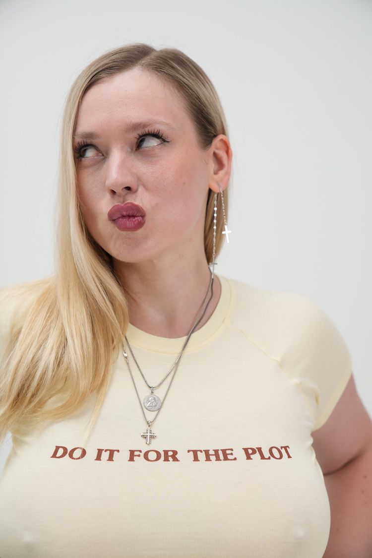DO IT FOR THE PLOT 7