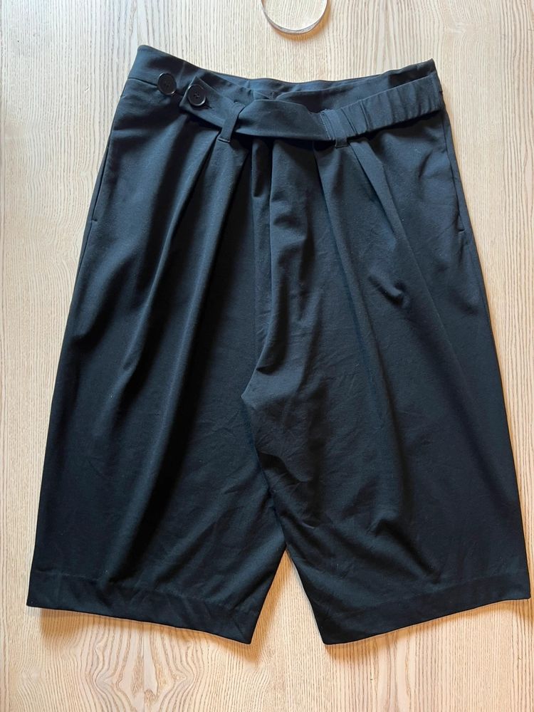 Immagine di COS - Wide Leg Culotte Trousers - Tailored Minimalist Belted - Premium Fabric - 129 € 2
