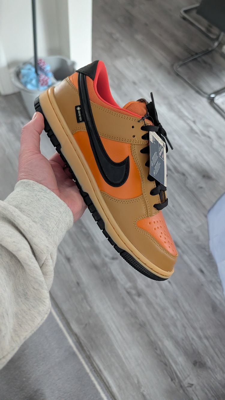 Nike Dunk Low Goretex - UK 9 - Brand New 