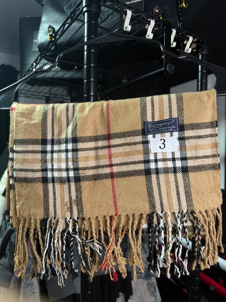 Burberry #3 £200RRP Beige vintage Burberry scarf  product image