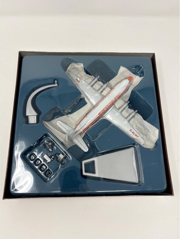 Classic Propfliners Model Airplane image 2