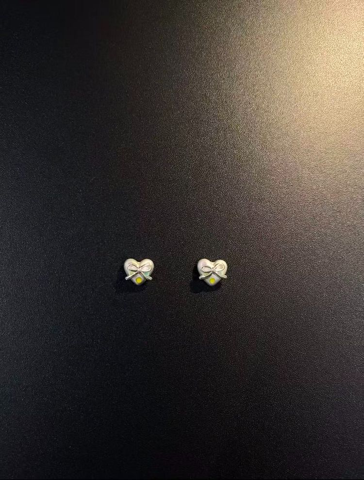 Heart-Shaped Stud Earrings image 1