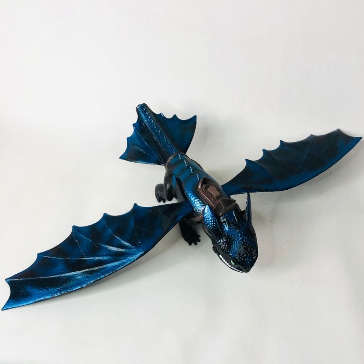 Spin Master Blue Toothless How to Train Your Dragon 2 Fire Breathing - Missing Tail image 9