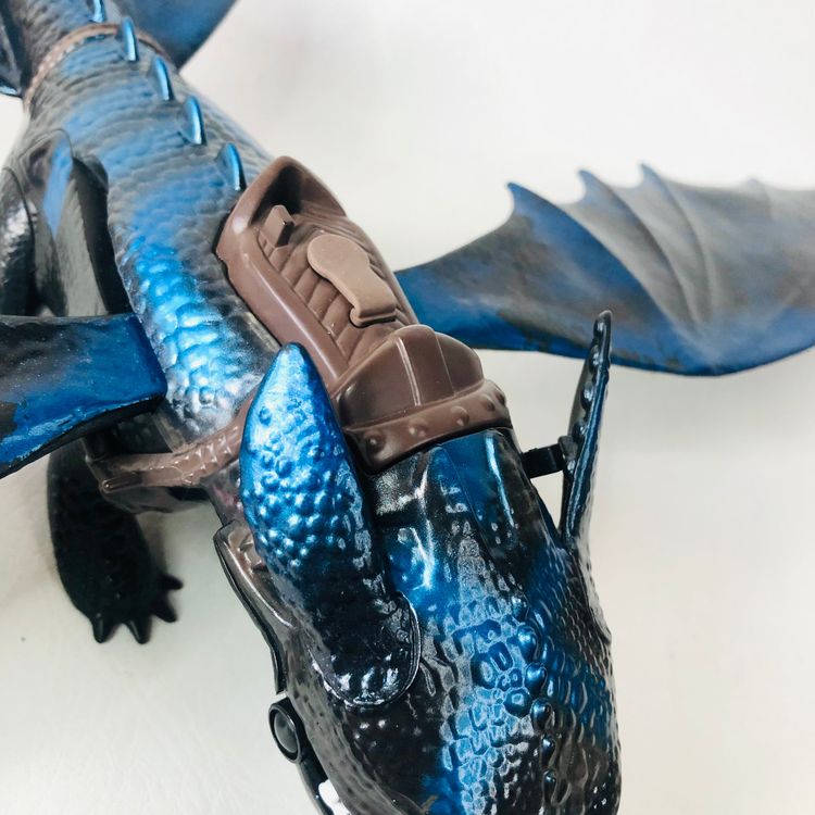 Spin Master Blue Toothless How to Train Your Dragon 2 Fire Breathing - Missing Tail image 11
