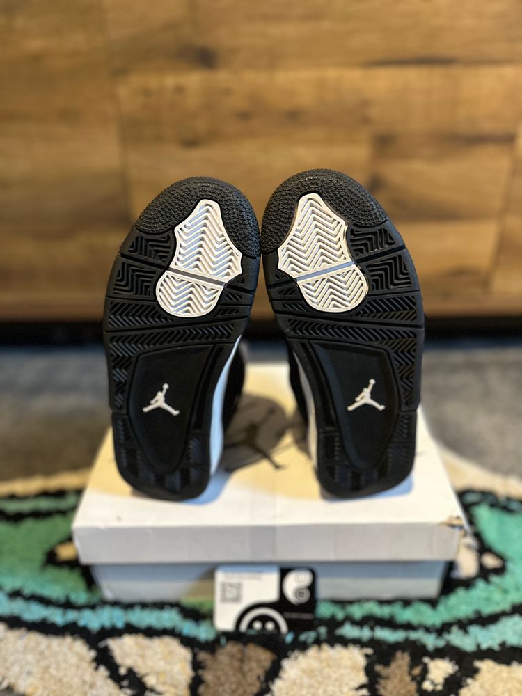 Nike Air Jordan 4 “White Thunders” U.K. 4GS image 3