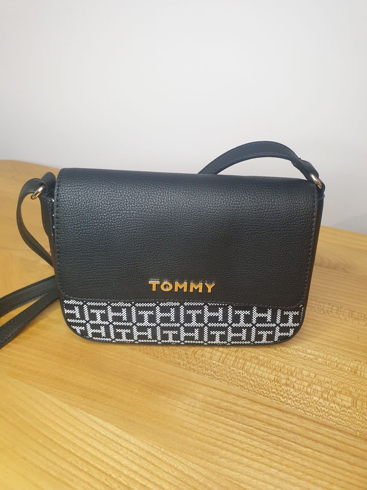 Tommy Hilfiger Black Crossbody Bag