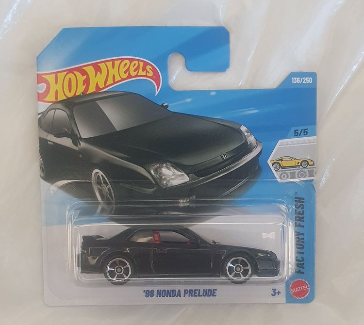 Hot Wheels '98 Honda Prelude Die-Cast Car