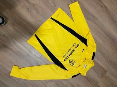 Nike Yellow Long Sleeve Sports Jersey