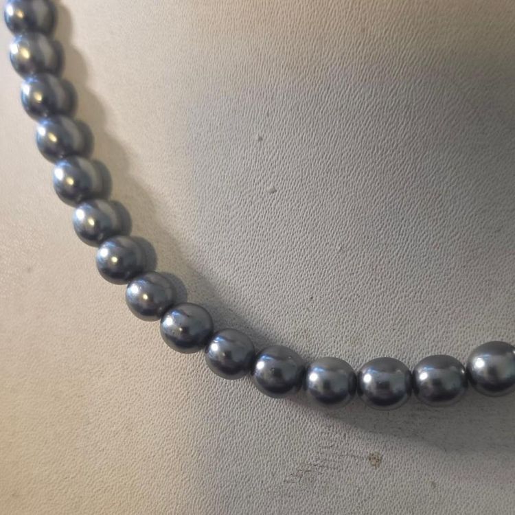 Immagine di Grey Pearl Necklace glass 7