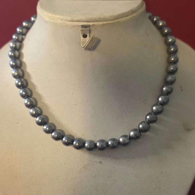 Immagine di Grey Pearl Necklace glass 3
