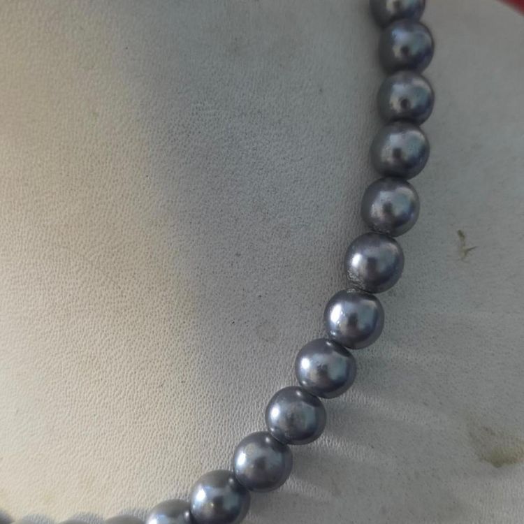 Immagine di Grey Pearl Necklace glass 6