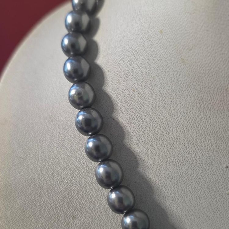 Immagine di Grey Pearl Necklace glass 8