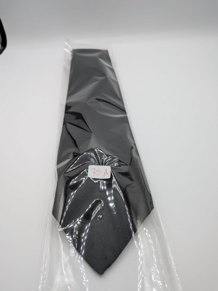 Cravatta Emanuel Ungaro Paris uomo grigio antracite – 100% poliestere, elegante image 3