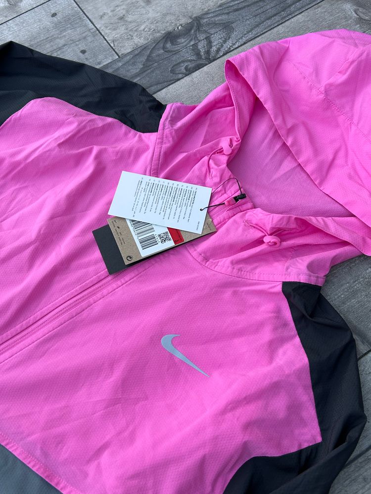 Nike Repel UV Packable Hooded Windrunner Jacket - ‘Playful Pink’ - Size Large   imagen 4
