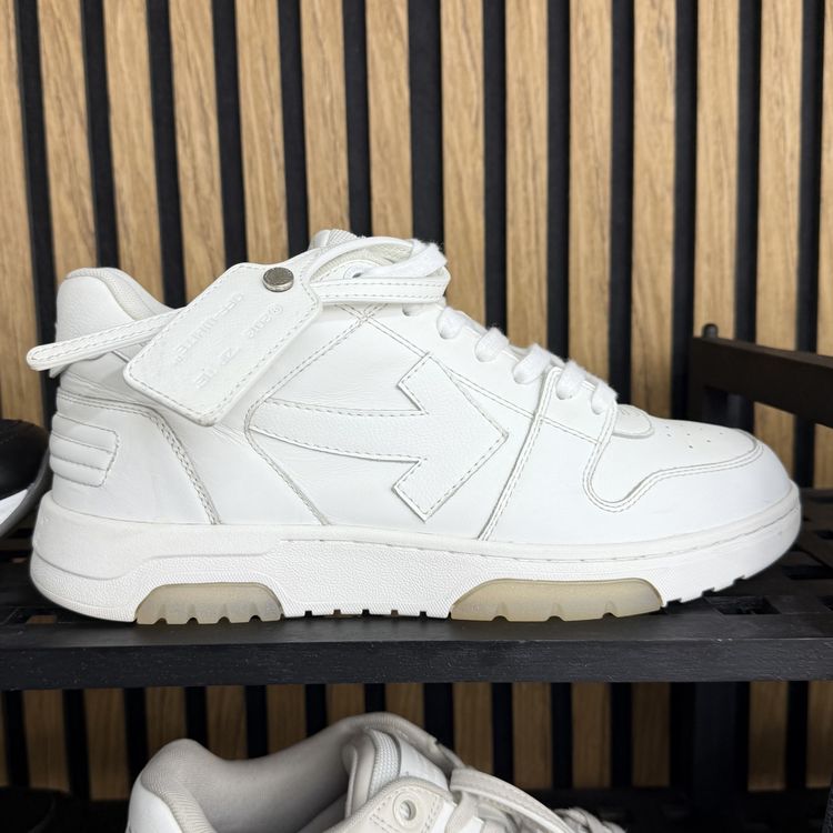 Off-White Out Of Office UK 9