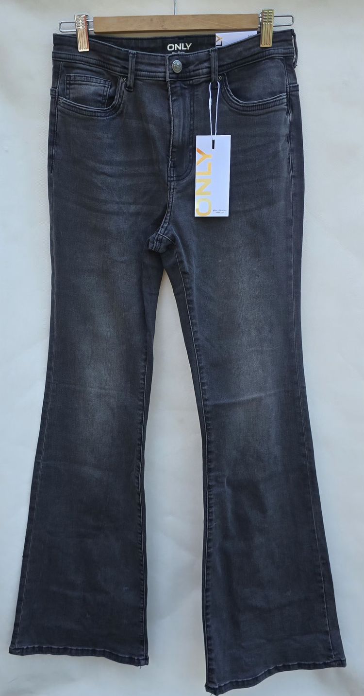 Only Paola Hw Flared Jeans image 1