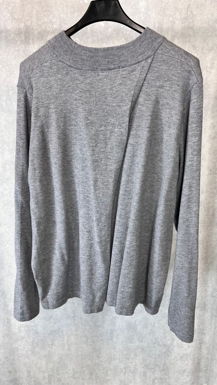 Szary lekki sweter z rozcięciem rozmiar 46 plus size 2