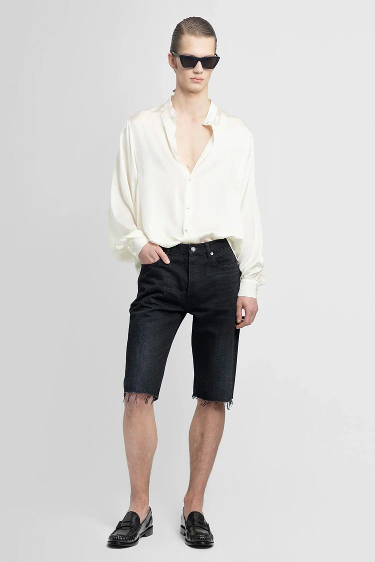 Immagine di Saint Laurent Paris Washed Black Raw Edge Denim Shorts 4
