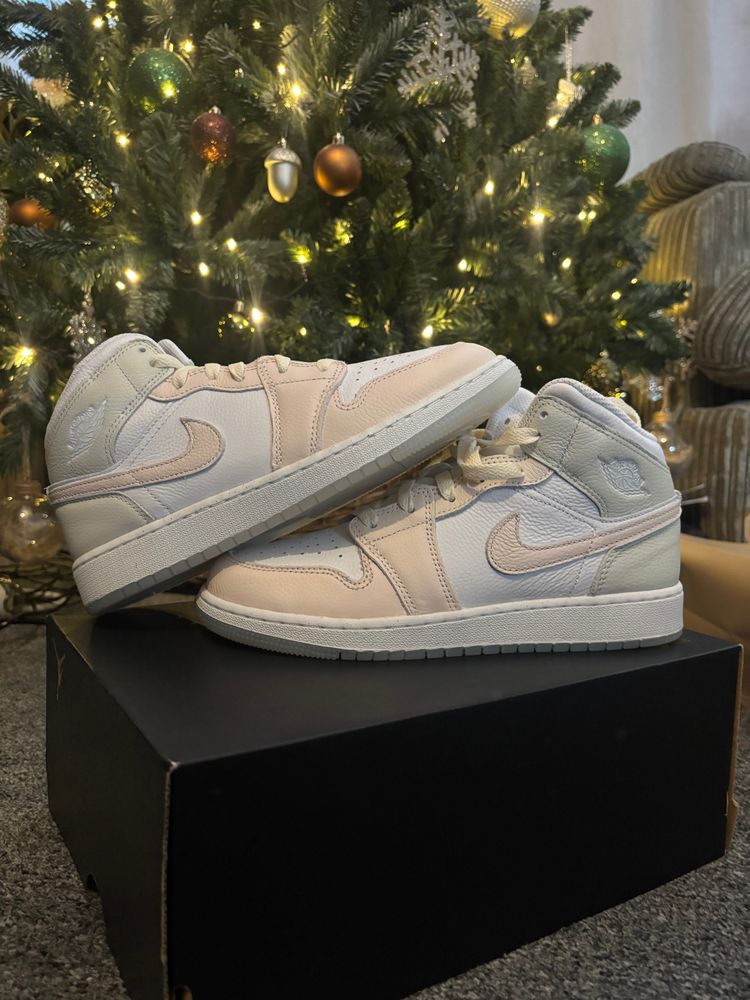 Air Jordan 1 Mid Se (Gs) Sneakers