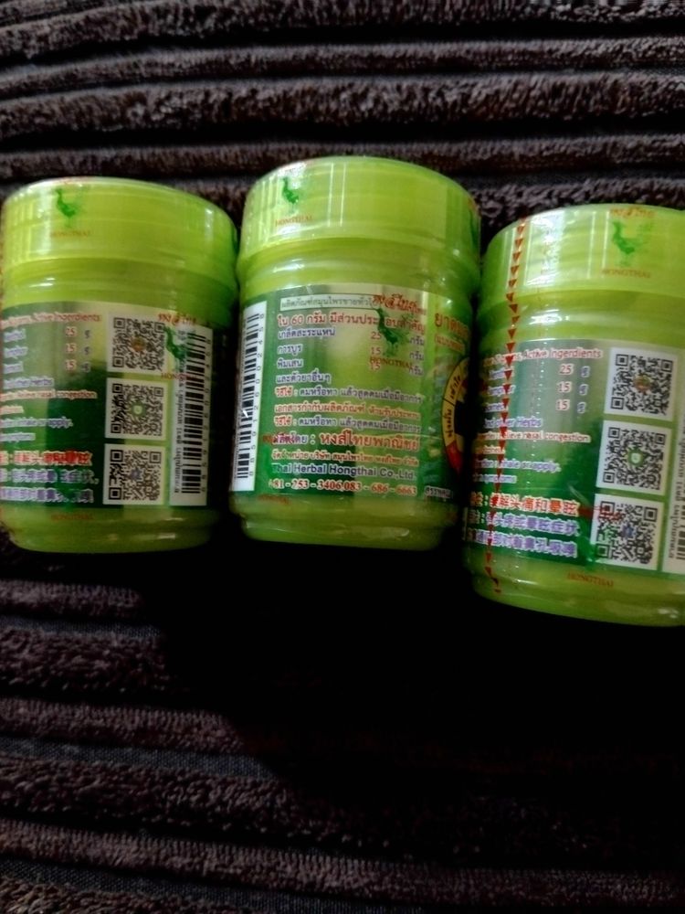 Herbal Balm In Green Containers imagen 5