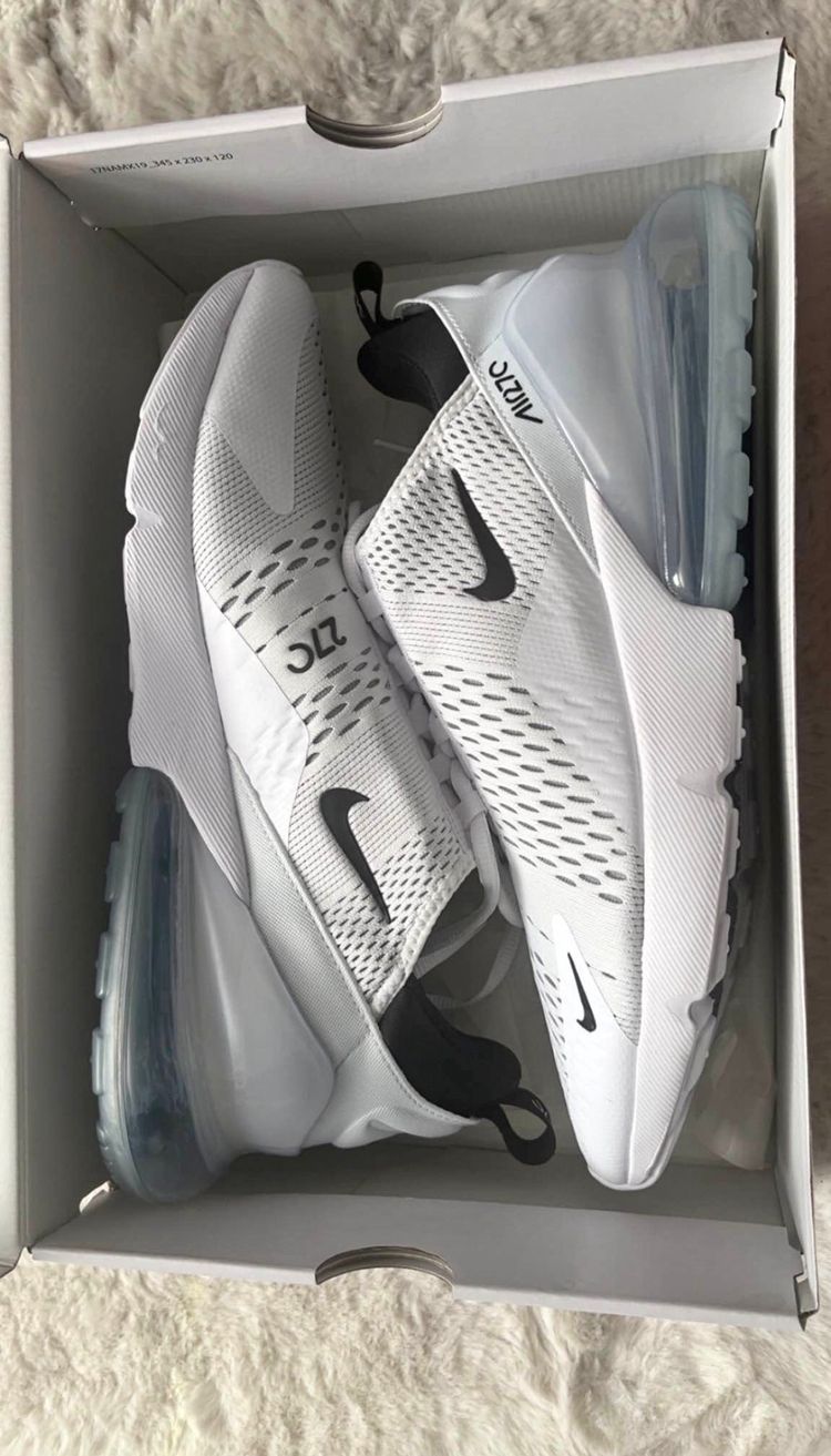 Nike Air Max 270 Sneakers Size 11