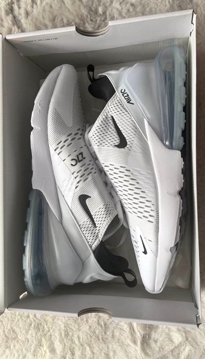 Nike Air Max 270 Sneakers Size 11
