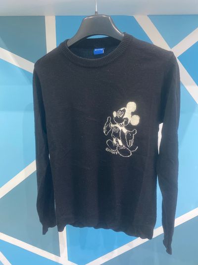 maglione nero con ricamo di Topolino Disney
