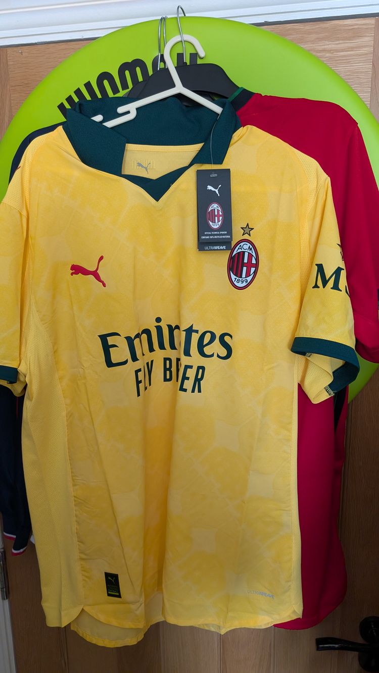 Puma AC Milan 2025/2026 third jersey bnwt Authentic 