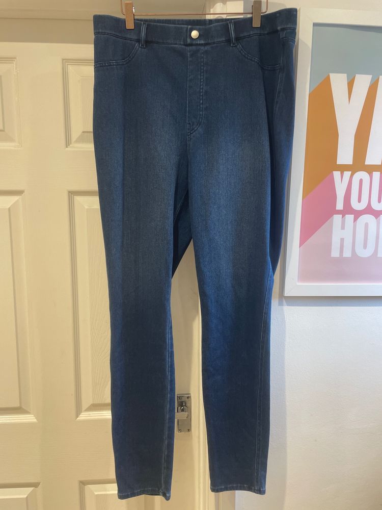 UNIQLO blue denim jeans product image