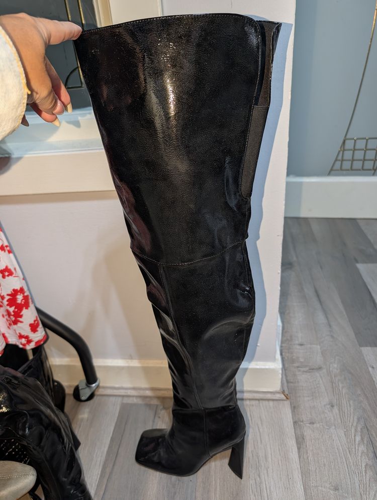 Black thigh high Boots- BNWT image 3