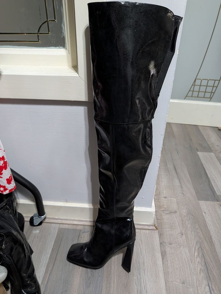 Black thigh high Boots- BNWT image 4
