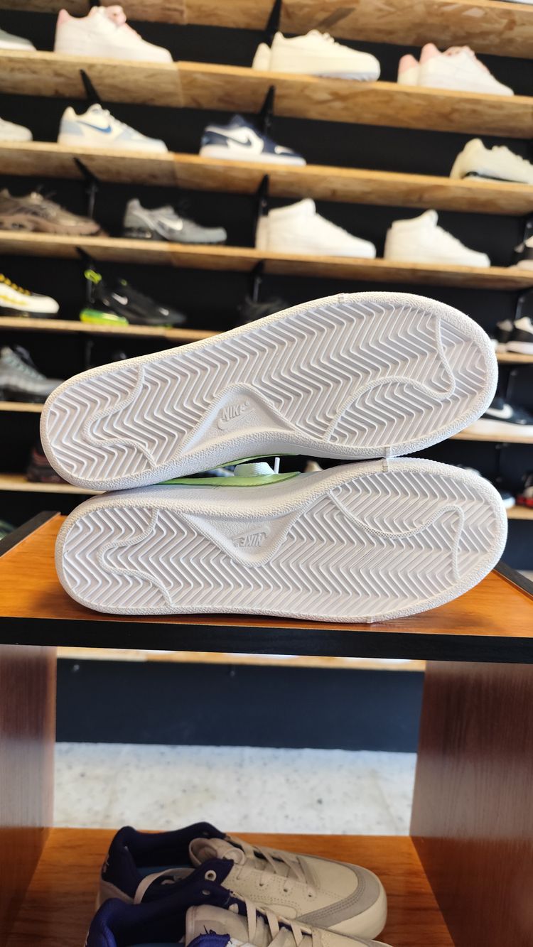 Nike  image 4