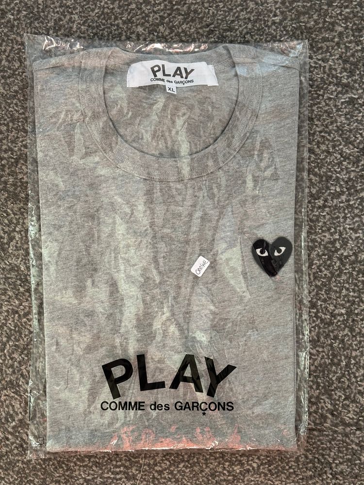 Comme des Garçons Comme Des Garçons Play Grey T-Shirt product image