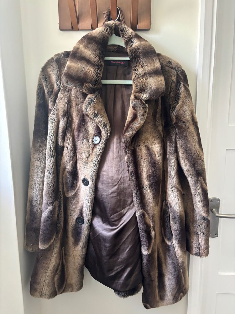 Miss Selfridge Brown Faux Fur Coat imagen 1
