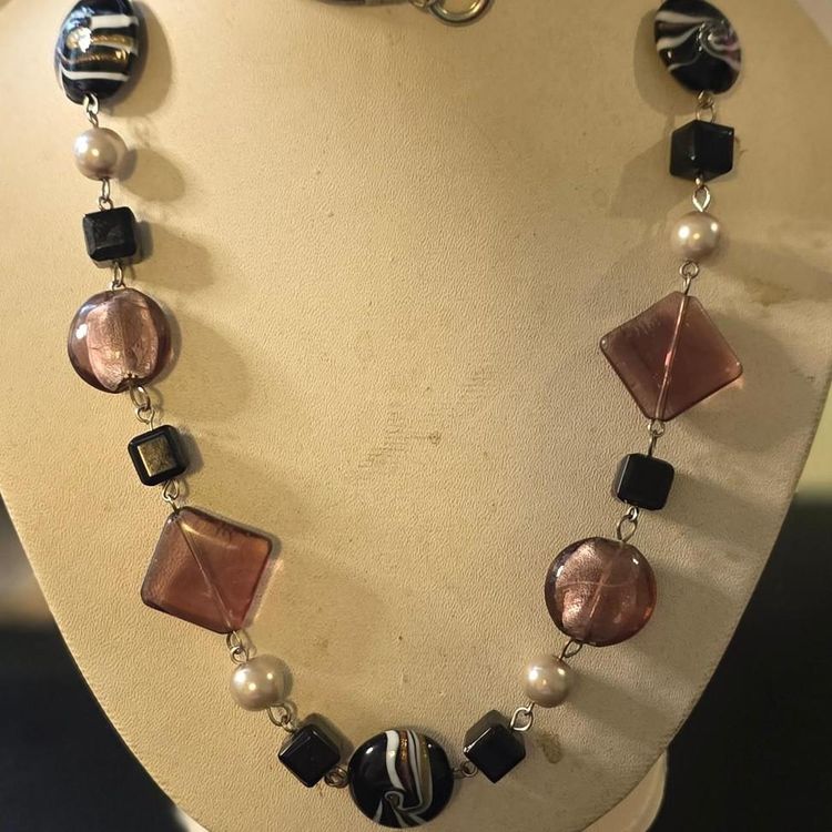 Beaded Glass necklace absolutely stunning  image 1
