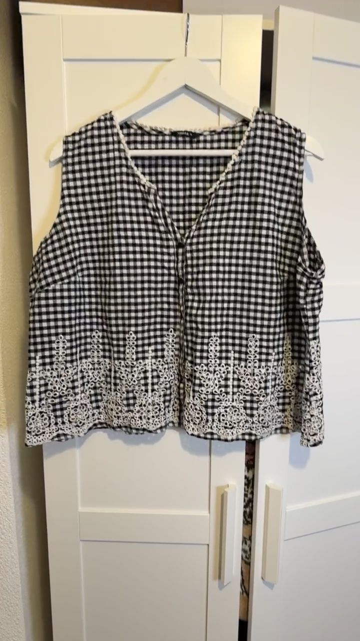 Roman Button-Up Sleeveless Top image 1