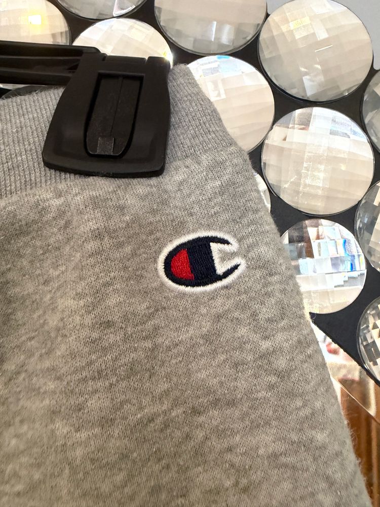 Genuine Champion fleece shorts in excellent used condition. image 4