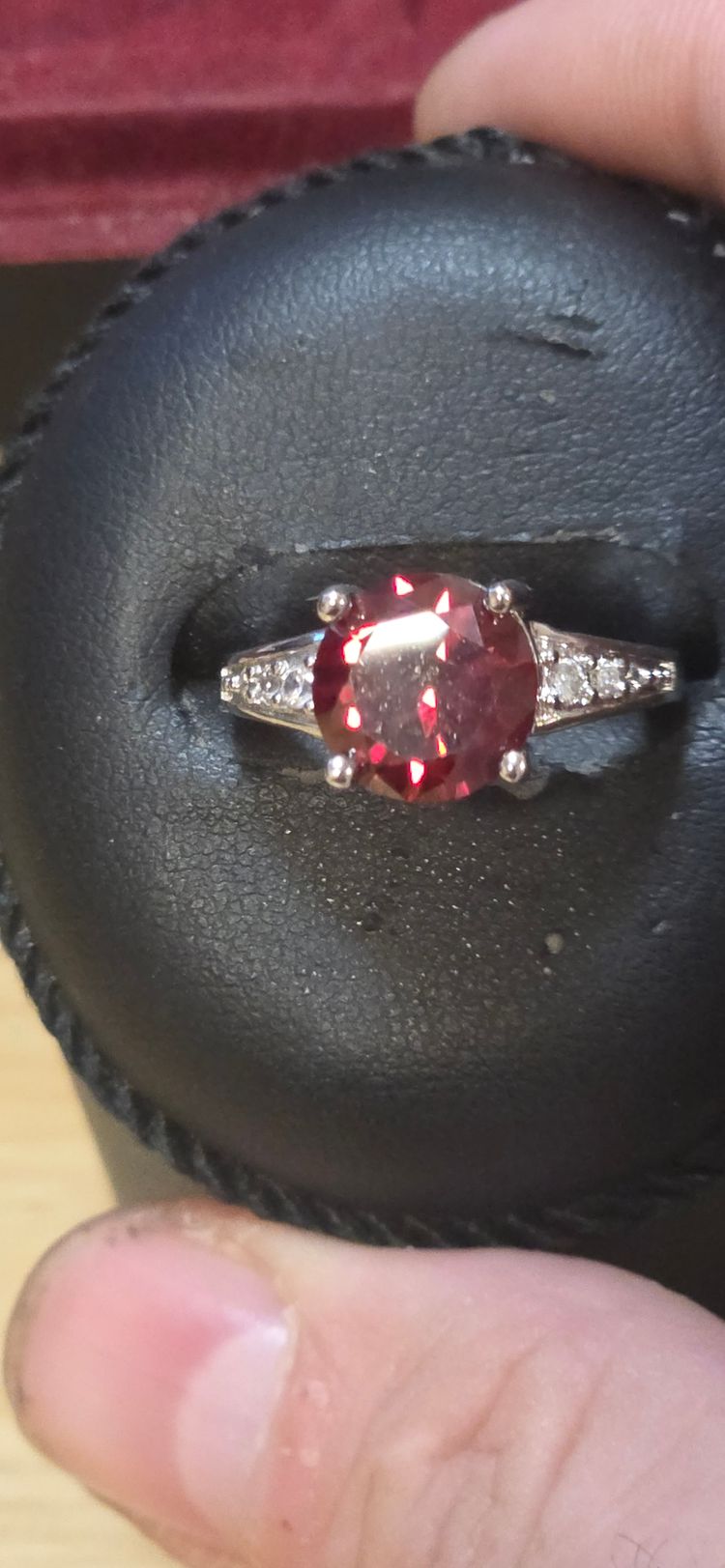 925 sterling Silver Ring With Red Gemstone And Side Diamonds image 3