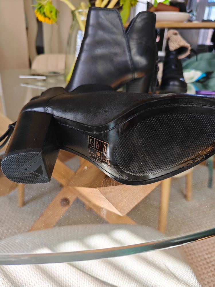 Aldo Black Leather Ankle Boots imagen 2