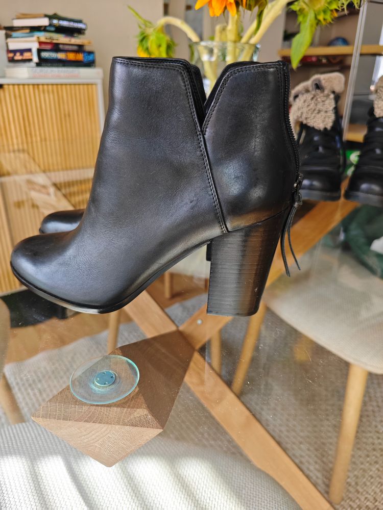 Aldo Black Leather Ankle Boots imagen 3